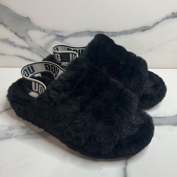 UGG Women’s Black Sherpa Shearling Slides Fluff Yeah Slippers Sz 7 Cold Weather - Picture 1 of 5